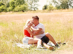 The couple has a great fucking on the city streets.