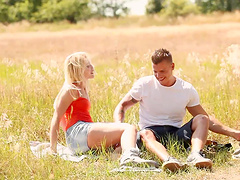 The couple has a great fucking on the city streets.