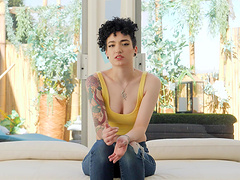 Cute girl has sex with a guy in jeans at casting