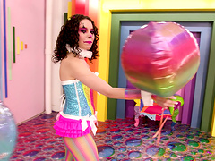 Curly haired cutie Satine Summers drops on her knees to suck a dick