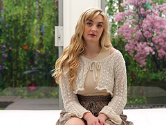 Pale blonde amateur Summer enjoys while having sex during casting