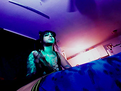 Kinky chick gives a blowjob and gets fucked in orgasmic pussy