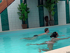 Brunette Anna Rose gets fucked by her boyfriend by the pool