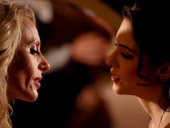 Erotic lesbian pussy licking - Brittany Bardot & Anna De Ville