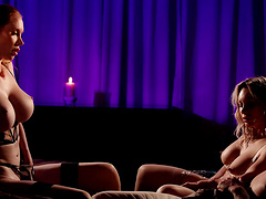 FFM threesome with naughty chicks - Lenina Crowne & Karina King