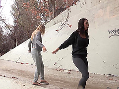 Dana Vespoli having fun while pleasuring Jessie Andrews's cunt