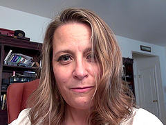 Indigo moans while pleasuring her dripping love tube - HD