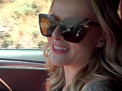 Couple explores fetish with blonde Paris White in car
