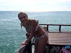 Carmen Caliente enjoys while teasing her boyfriend on the beach