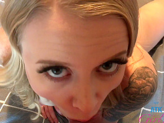 Blonde chick gets fucked in missionary position - Paris White