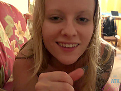 Blonde bombshell Paris White gives a close up blowjob