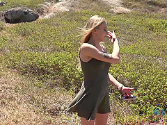 Homemade video of blonde Paris White giving a nice blowjob