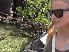 Video of amateur Paris White showing her pussy and tits outdoors