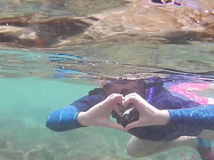 Melody Marks moans while getting fingered in the car - POV