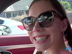 Homemade video in POV with Venus Vixen getting nicely fingered