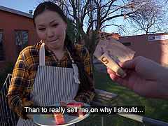 Amateur stranger Luna TrueLove takes money to be fucked in POV