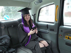 Tattooed hottie gives a sloppy blowjob in a car