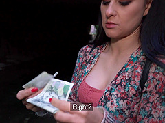 Brunette hottie gives a mind-blowing blowjob in public