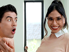 Big tits slut Citah drops on her knees to be fucked by two dudes