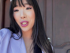 Bubble butt Asians Lulu Chu and Elle Lee drop their panties for sex