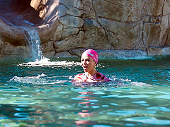 Poolside pussy licking with Scarlett Alexis and Codey Steele