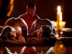 Hot threesome with Cassie Del Isla and Anna Claire Clouds