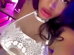 Brunette cutie's solo show on webcam