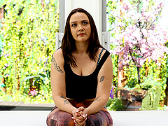 Tattooed hottie Rollie gives a wild bj in this pov video