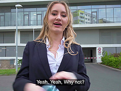 Blonde bombshell Ivy Maddox gives a deepthroat to her lover