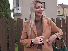 Inked and eager: tattooed babe gives a mind-blowing blowjob