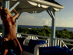 Busty blonde Shelly Elson gets her big tits worshipped