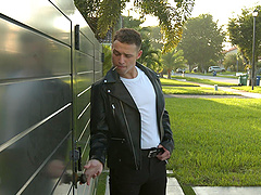 Blonde bombshell Khloe Kapri takes a facial in the great outdoors