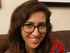 Curvy babe with big natural tits gets a messy cumshot