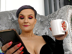 Solo session with a busty babe and her favorite panties