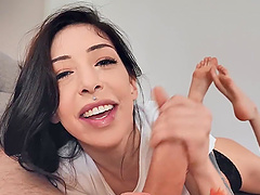 Petite Harlowe shows off her big tits and long hair in a steamy pov session