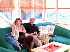 Big tits homemade video with a natural beauty.