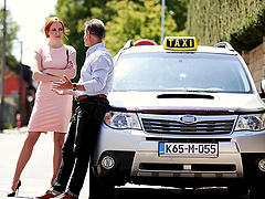 Sexy Isabella De Laa teases in lingerie and stockings