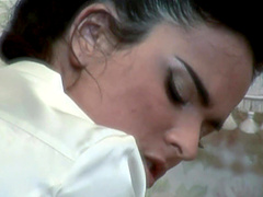 Seductive brunette Valery Summer gives a messy blowjob