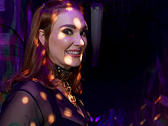 Siri Dahl and Hazel Grace are two girls who give a good blowjob.