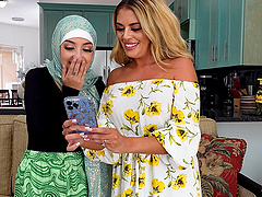 Beautiful milf with natural boobs enjoys an ffm threesome.