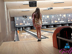 Public romance with a beautiful violet-haired woman in pov.