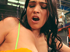 Couple enjoys each other in a steamy gym session