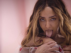 Yeri Blue and Luna Black in hot action