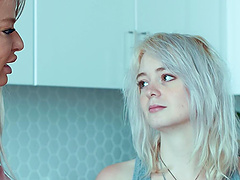 Hot milf London River fingering with blonde Annie Archer