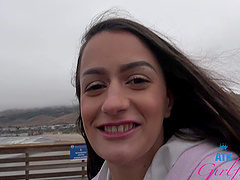 Hot brunette Summer Renee in reverse cowgirl, satisfying her guy’s foot fetish