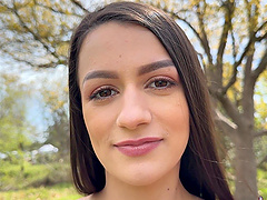 Donnie Rock gets the pink pussy of Summer Renee in pov