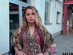 Vanessa Leone gets her asshole gapped by horny Steve Q