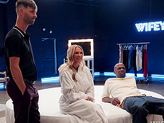 Chocolate Rod pounds wet pussy of Kaci Kennedy in interracial action