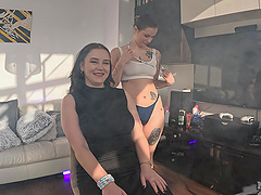 Big natural tits try on with Melonie and vanessa