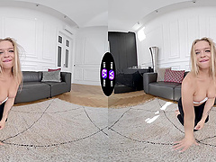 Blonde teen Calibri masturbates her bald pussy with long hair